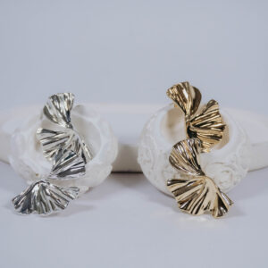 ARETES MEDIA LUNA EN COVER GOLD (PLATEADOS Y DORADOS)